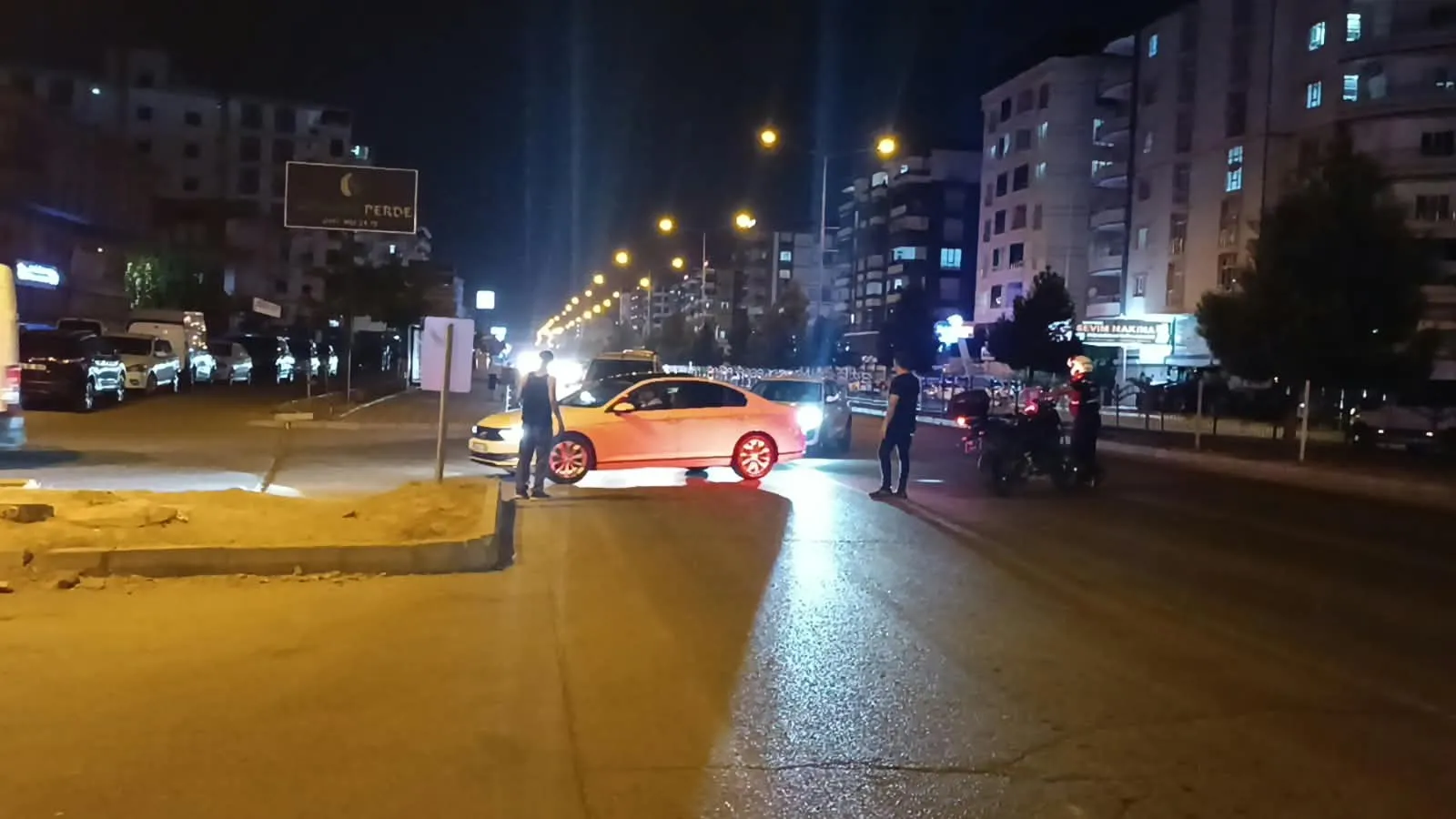 Batman'da yaya geçidi dehşeti: Öfkeli mahalleli yolu trafiğe kapattı