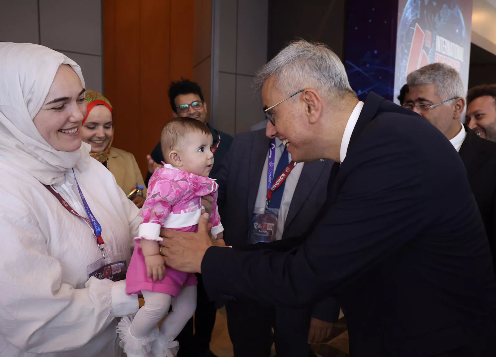 Sağlık ordusunun akıncıları için yeni vizyon: Bakan Memişoğlu'ndan teknoloji ve üretim çağrısı