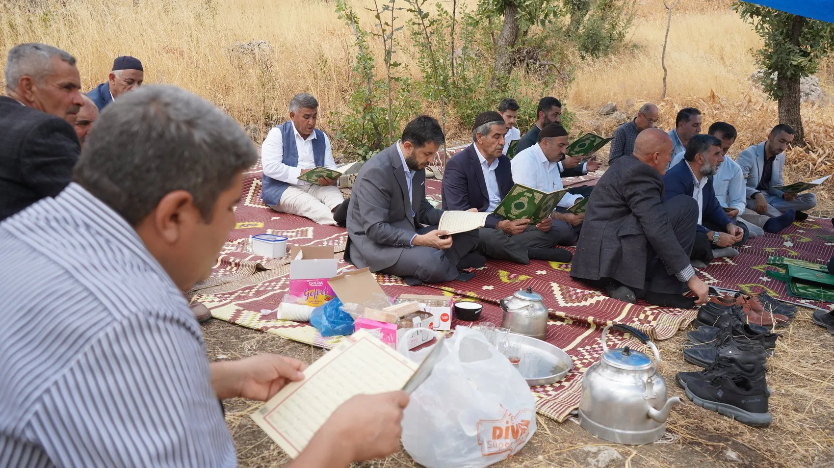 Cudi Dağı'nın gölgesinde 300 yıllık buluşma: 5 bin kişi aynı sofrada barış için bir araya geldi