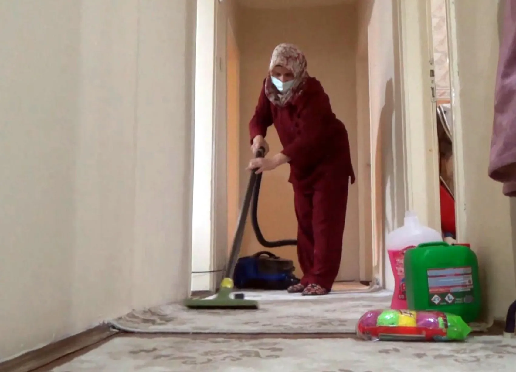 Seksen beş yıllık hasret bitti: Asuman teyzenin hiç kutlanmayan doğum günü Erzurum'da unutulmadı