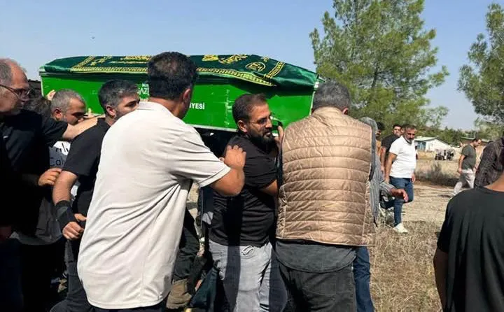 Nurdağı'nda hüzünlü veda: Kazada hayatını kaybeden sürücü son yolculuğuna uğurlandı