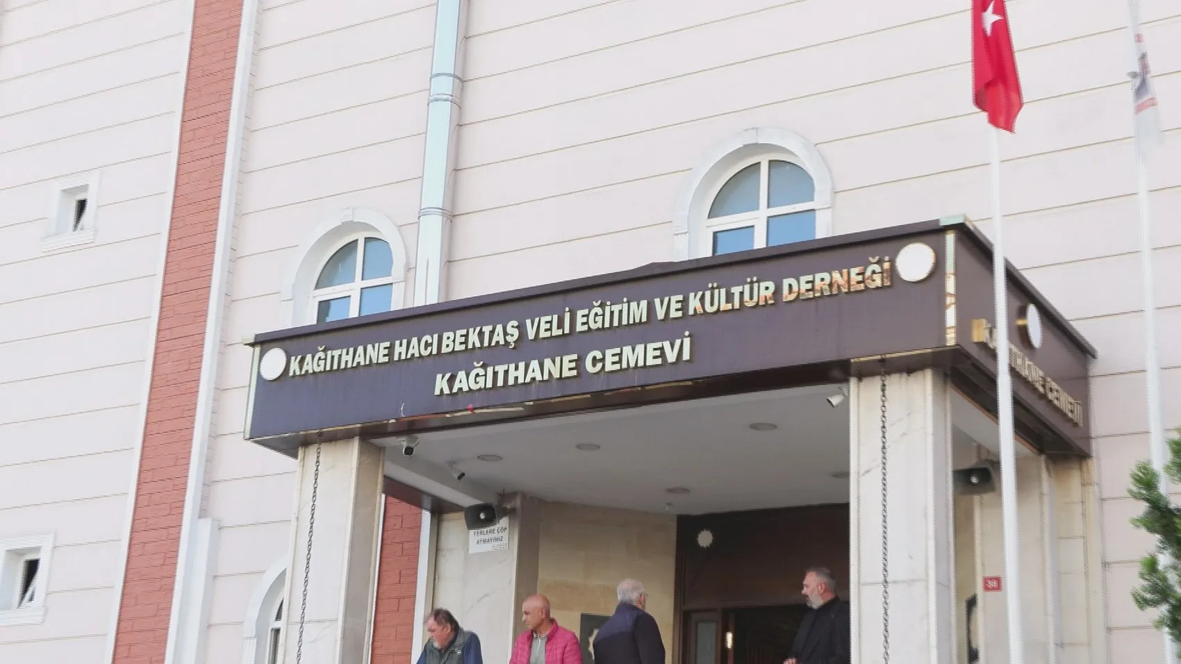 Haliç'ten gelen acı haber: Sel sularına kapılan Ahmet Derin'e veda