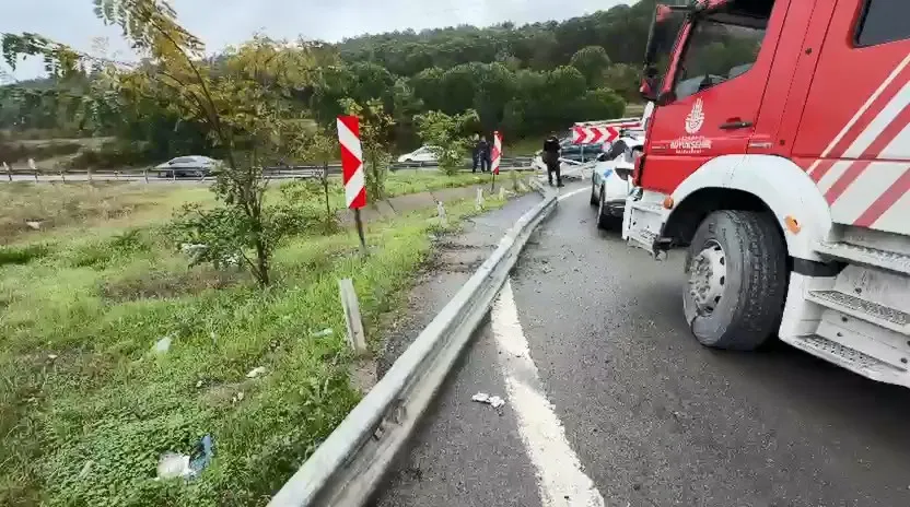 Kemerburgaz yolunda korkutan kaza: Bariyerleri aşan araç takla attı