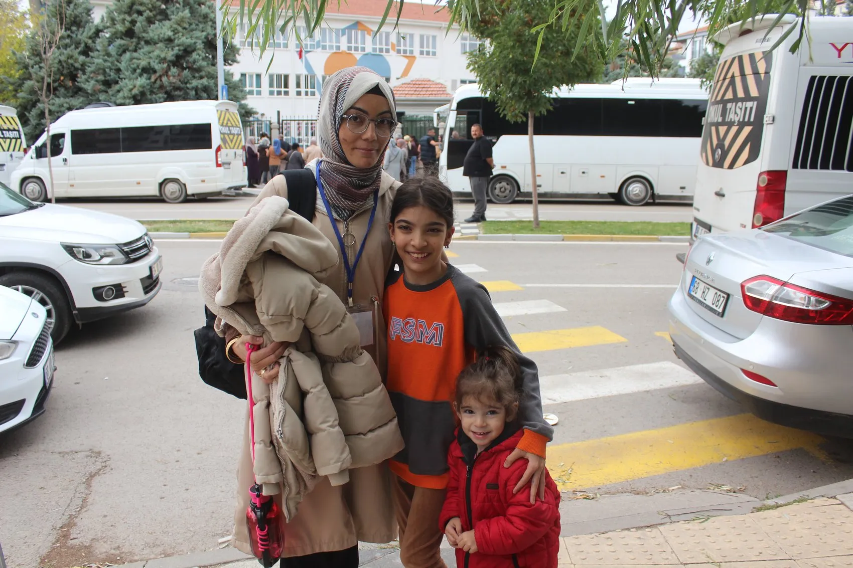 Hayrunnisa'nın imkansızı başaran azmi: 7 yaşında ilk adımını attı, şimdi beyaz önlük hayali kuruyor