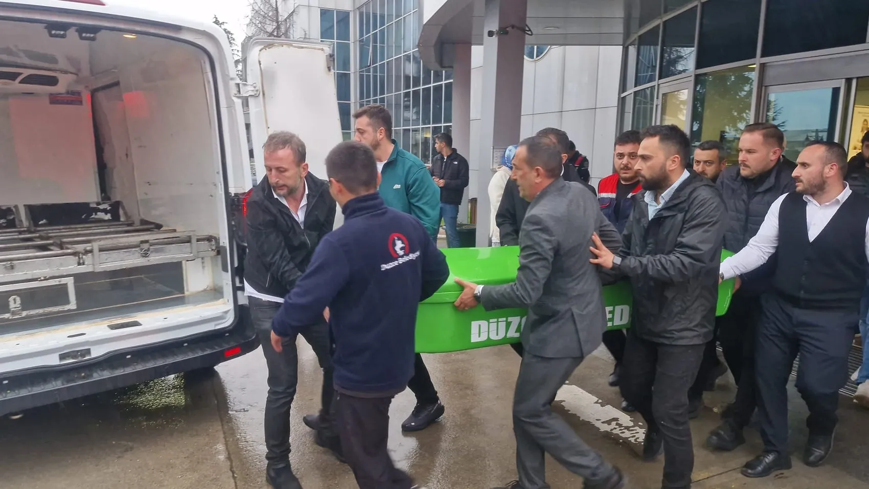 Üsküdar'ı yasa boğan acı veda: Dündar Ziya Gültekin son yolculuğuna uğurlanıyor