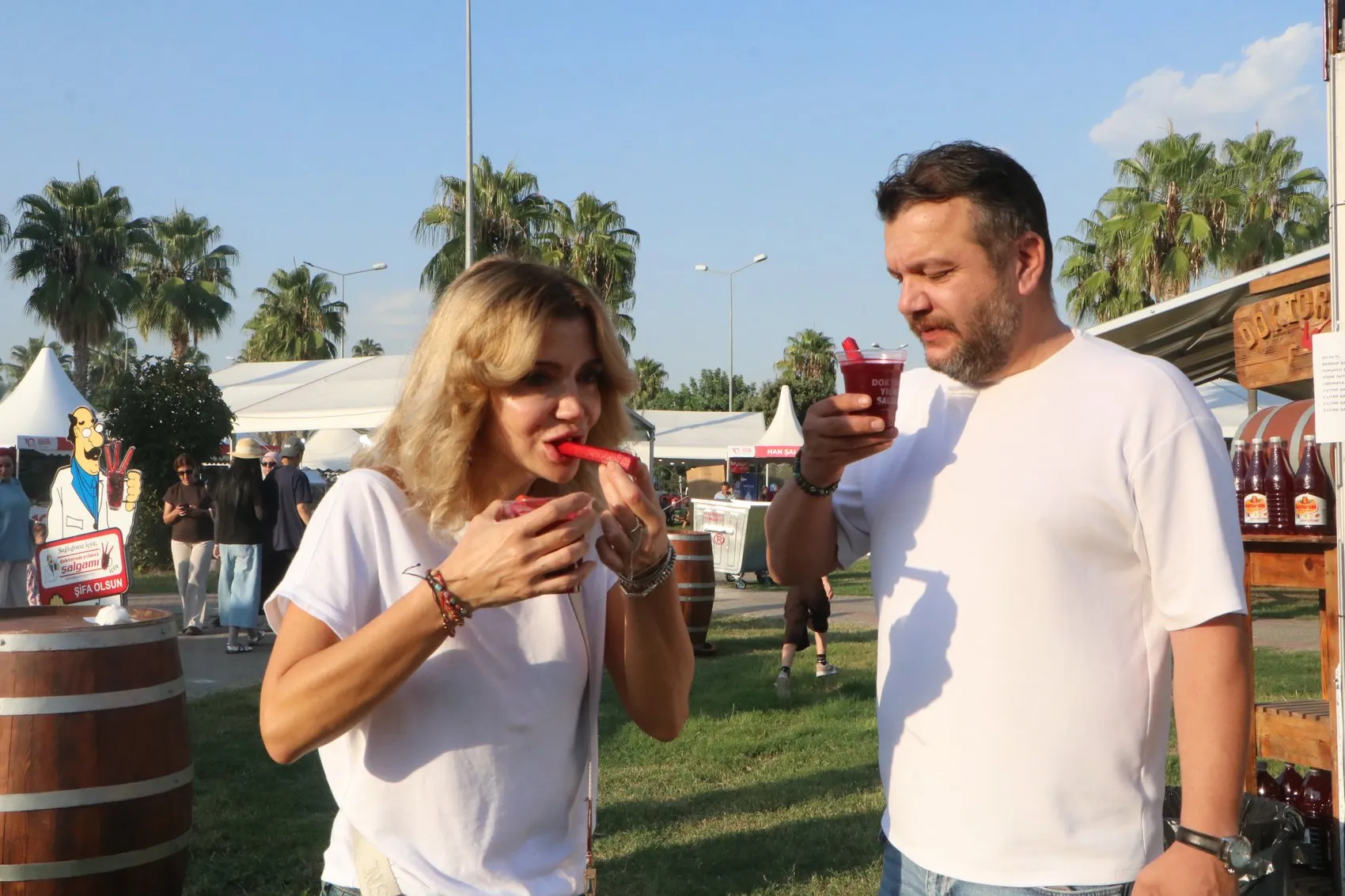 Adana'da dev mangal ateşi 10'uncu kez lezzet tutkunları için yandı