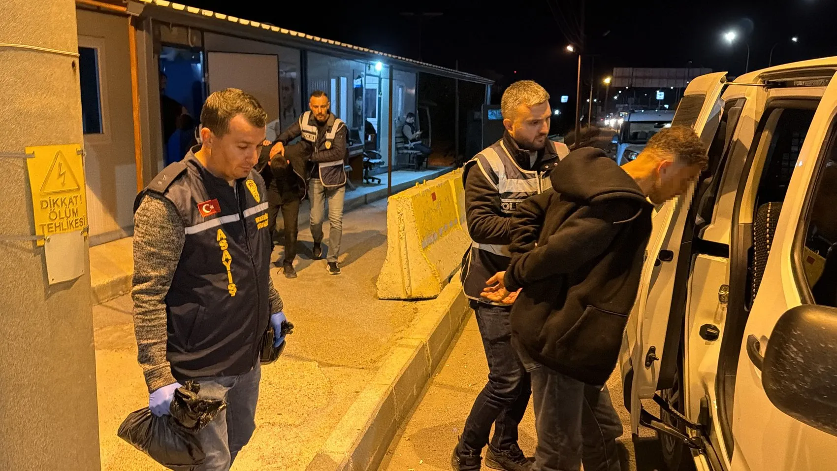 Sahte polislerin kaçış planı Kütahya girişinde son buldu