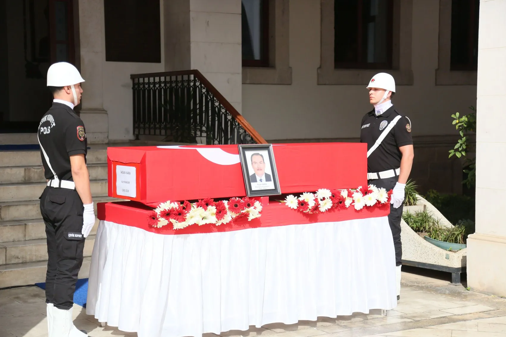 Muratpaşa Kaymakamı İhsan Kara'nın son mesajı: Görevinin başındayken veda etti