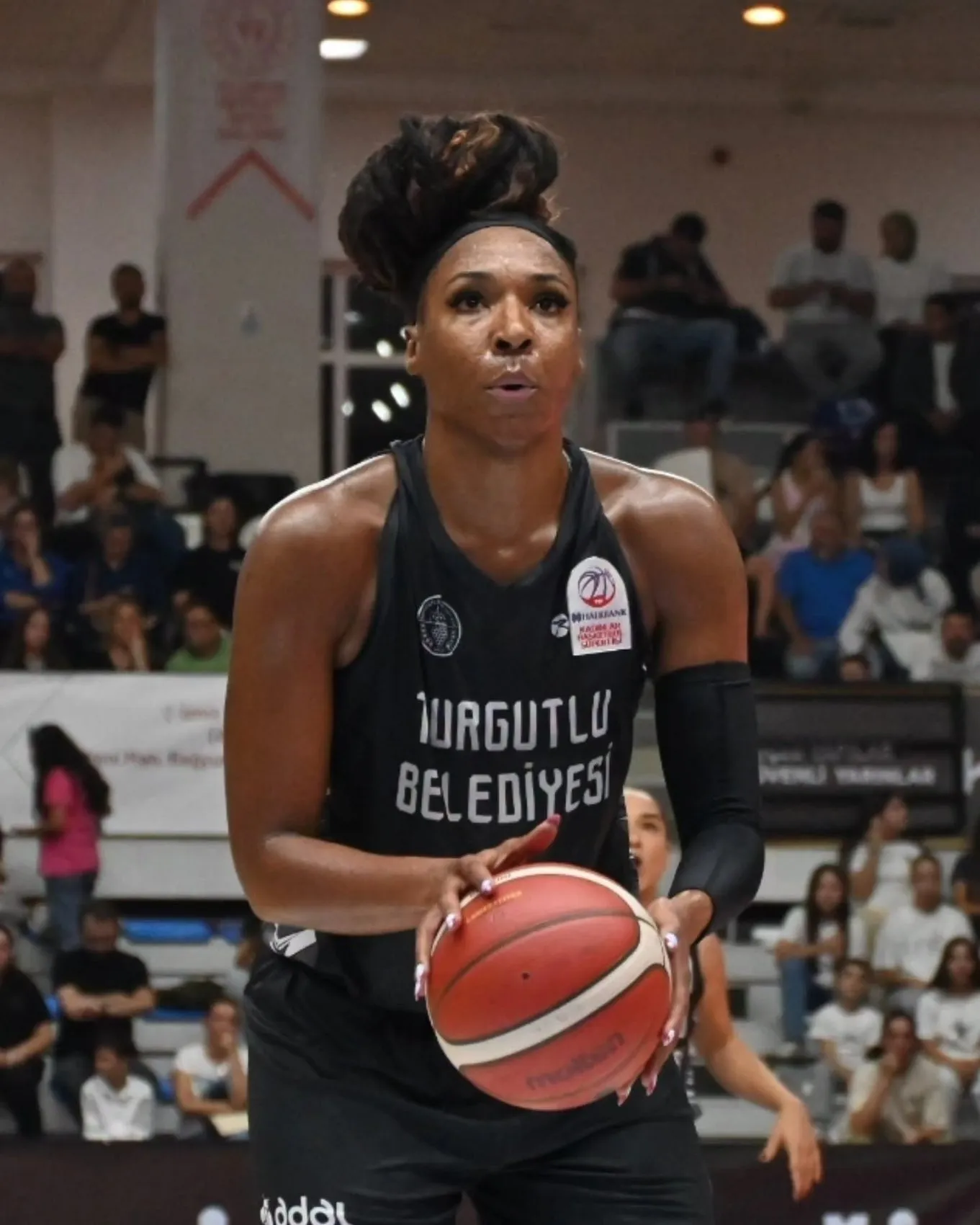 Turgutlu Belediyespor'da şok gelişme: Yıldız oyuncuya ağır fatura