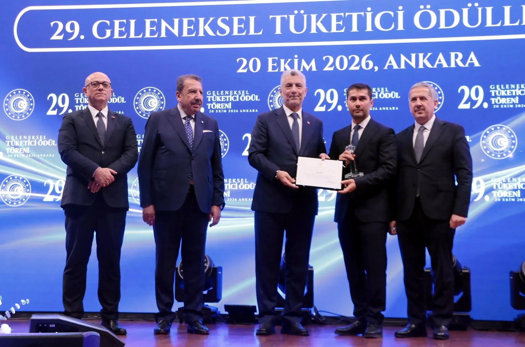 Ekonominin gizli kahramanları ödüllendirildi: Bilinçli tüketici güçlü Türkiye'nin teminatı