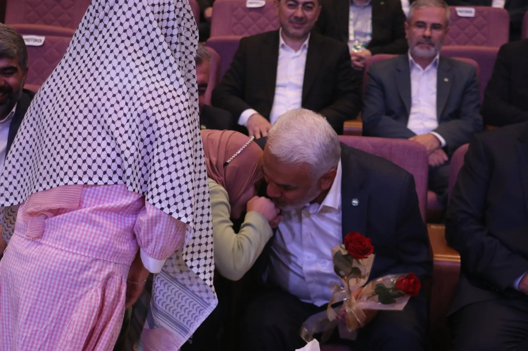 Zekeriya Yapıcıoğlu'ndan Diyarbakır'da Tarihi Çağrı: Silahın Gölgesi Kalkmalı