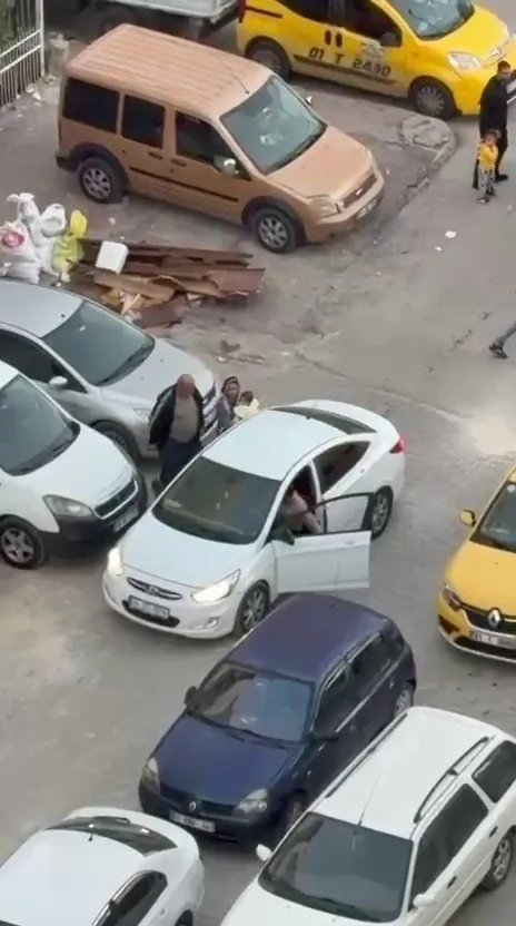Adana sokaklarında dehşet anları: Tartıştıkları şahsı bagaja kilitleyip kayıplara karıştılar