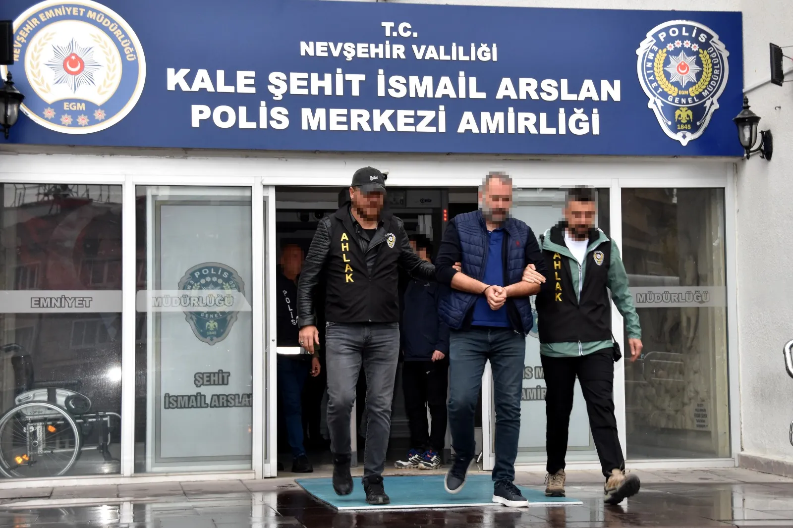 Dokuz ilde eş zamanlı düğmeye basıldı: Fuhuş şebekesine ağır darbe