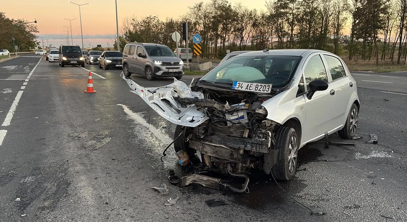 Çorlu'da akşam trafiğinde korkutan kaza: 5 kişi hastanelik oldu