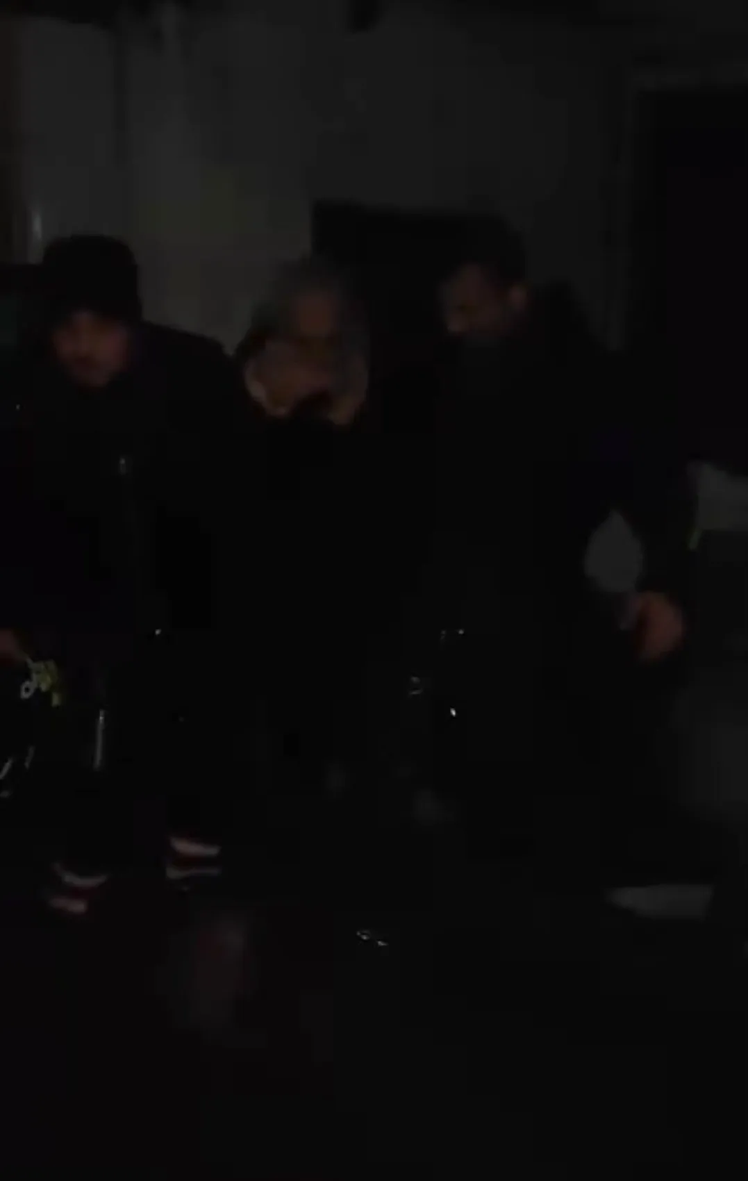 Beykoz'da sular yükselince mahsur kaldı: Komşuların yardımıyla hayata tutundu