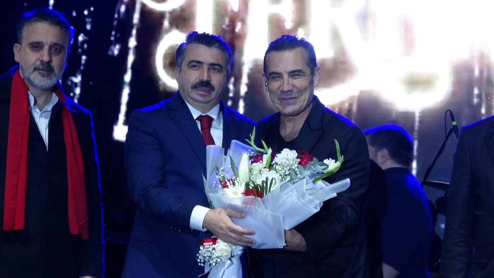 Bursa'da Cumhuriyet coşkusu yağmura meydan okudu: Gökdere'de unutulmaz gece