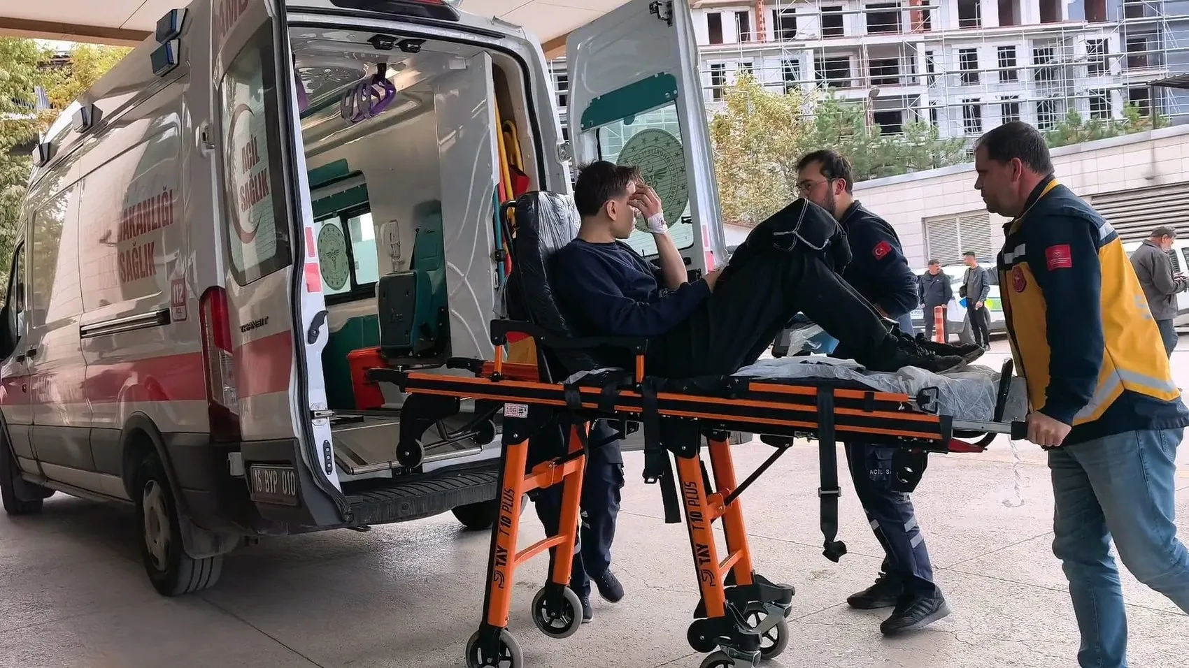 Basit bir tamirat girişimi kabusa dönüştü: Genç adam parmağını kaybetti