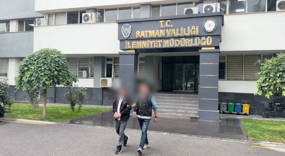 Batman'da şok operasyon: Midesini uyuşturucu deposuna çevirmiş