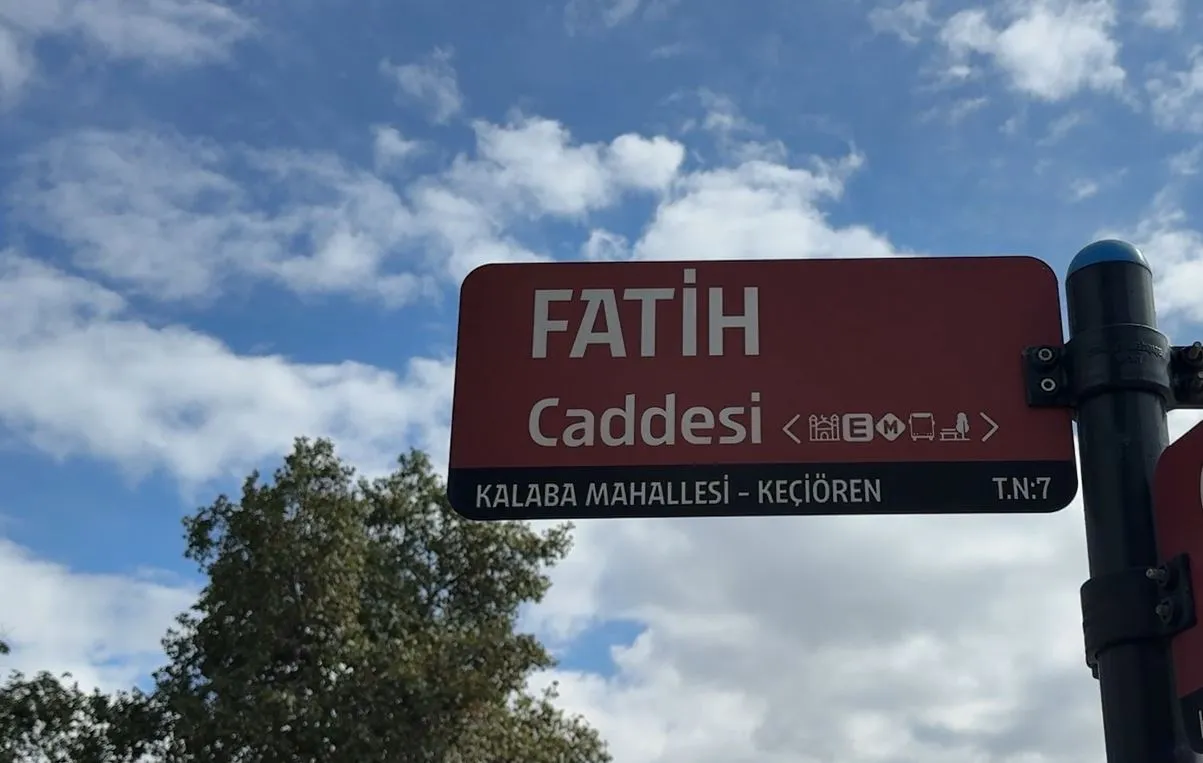 Keçiören'de dehşet anları: Güvenlik kamerasına yansıyan kaza ağır yaraladı