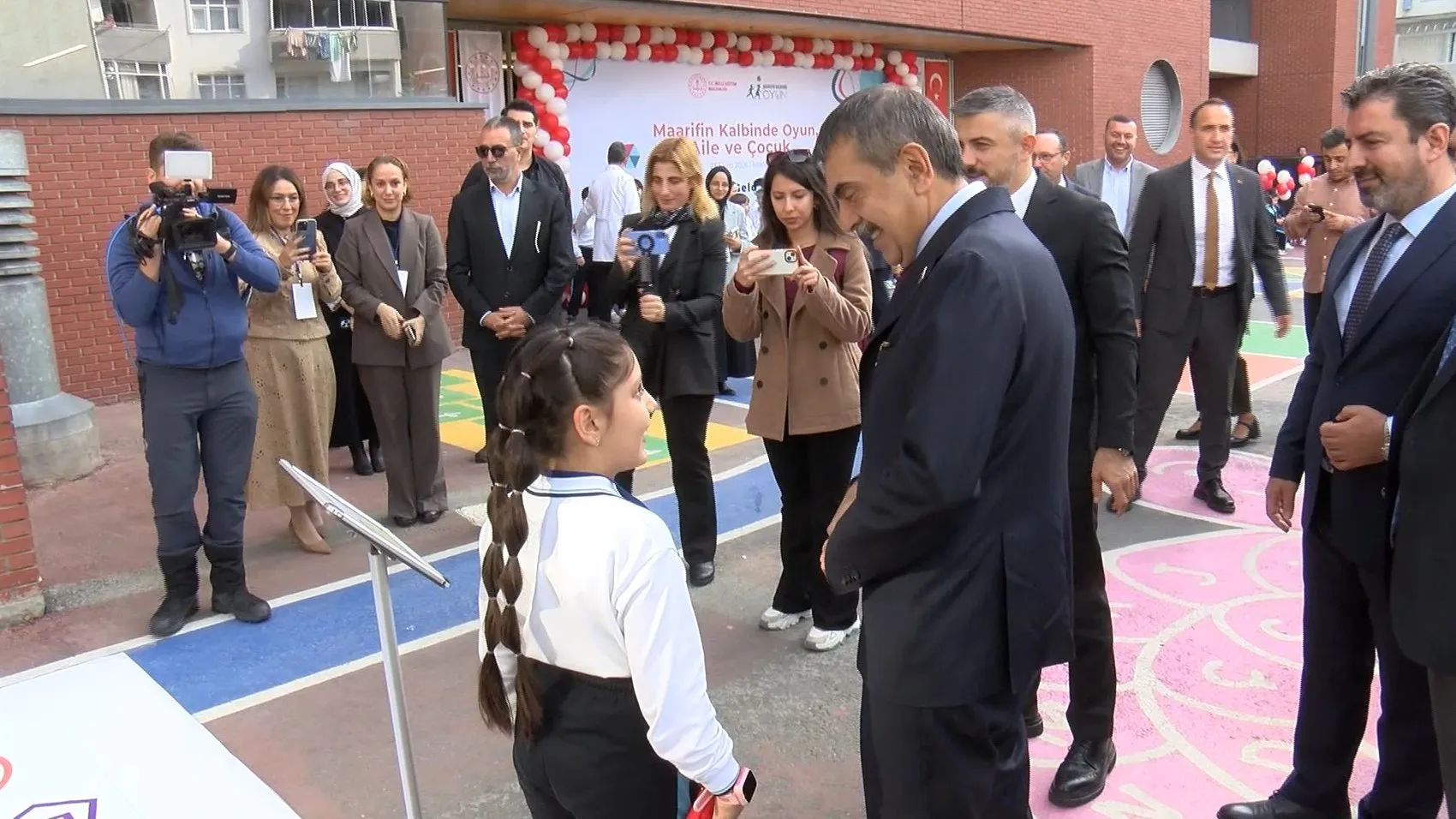 Okul bahçelerinde kahkaha sesleri yükselecek: Bakan Tekin'den oyun odaklı yeni dönem müjdesi