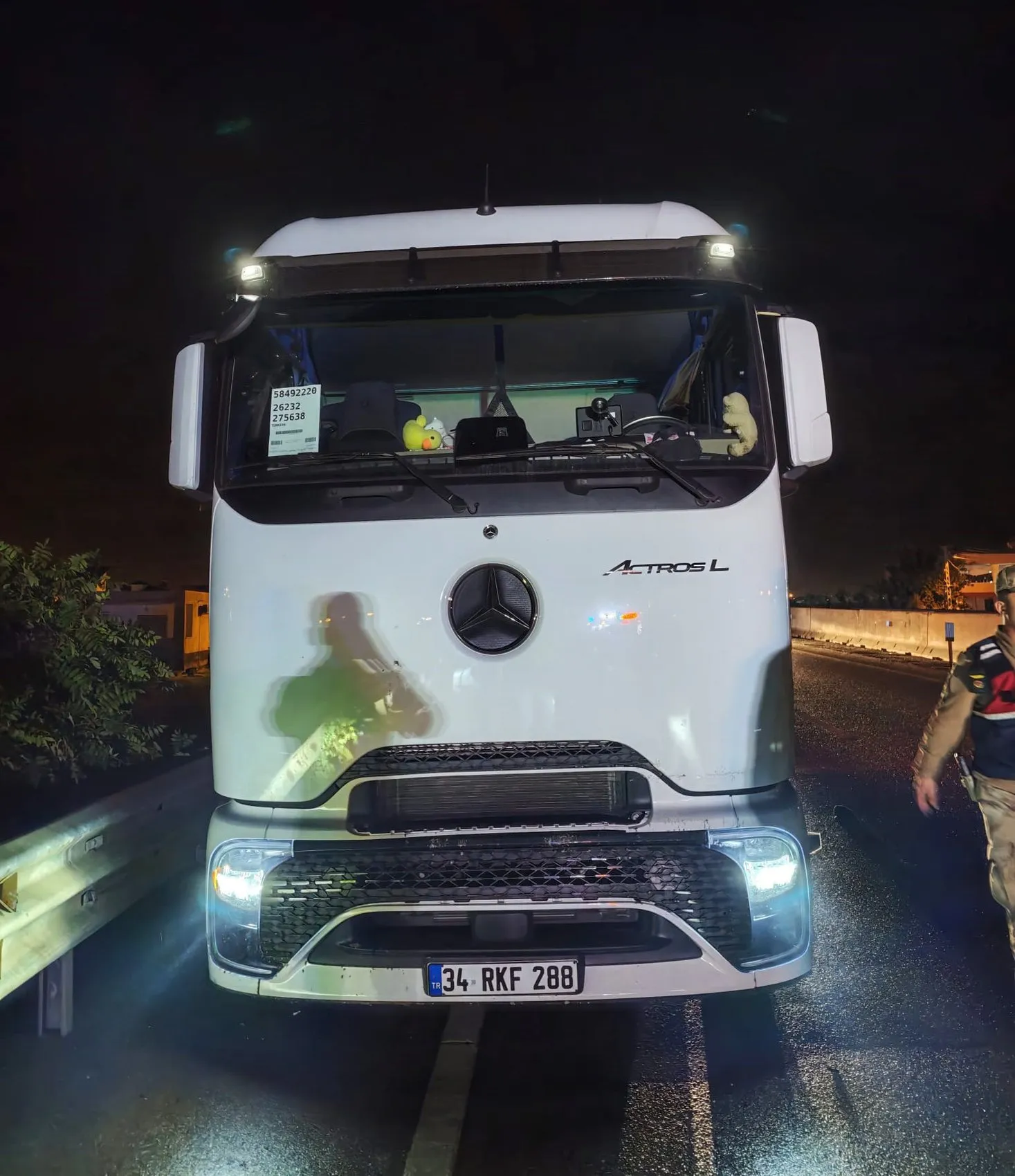 İslahiye yolunda gece yarısı dehşeti: Traktör sürücüsü kurtarılamadı