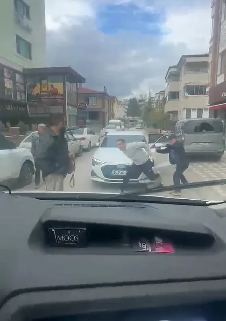 Tokat'ta dehşet anları: Öğrenci servisine trafikte saldırı şoku