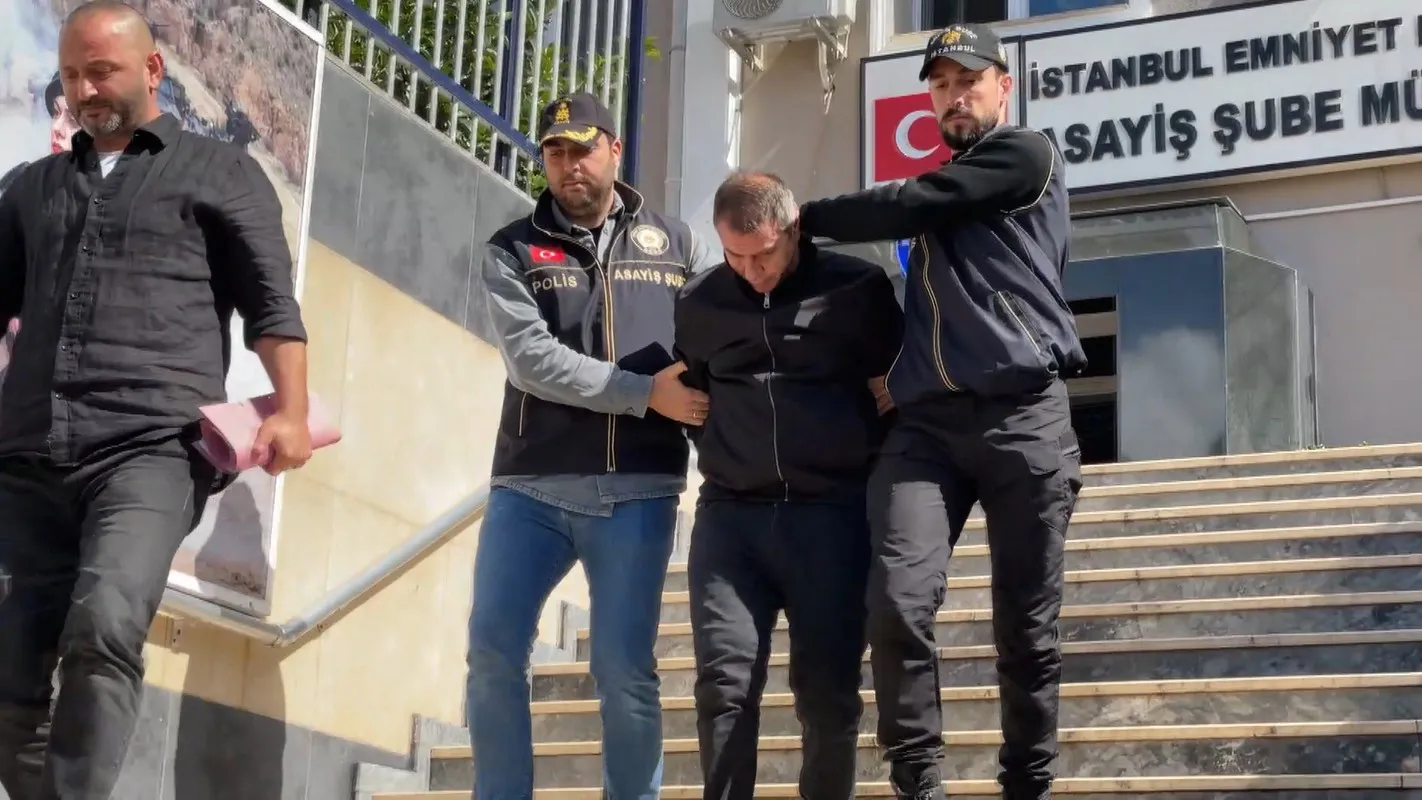 Dokuz yıllık kaçışın sonu: Akrabalarının kimliğiyle saklanan firari Bağcılar'da yakalandı