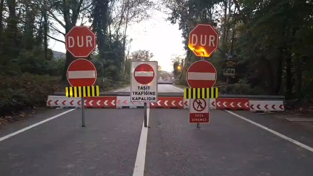 Sapanca'da ulaşım krizine geçici çözüm: Alternatif güzergah trafiğe açıldı