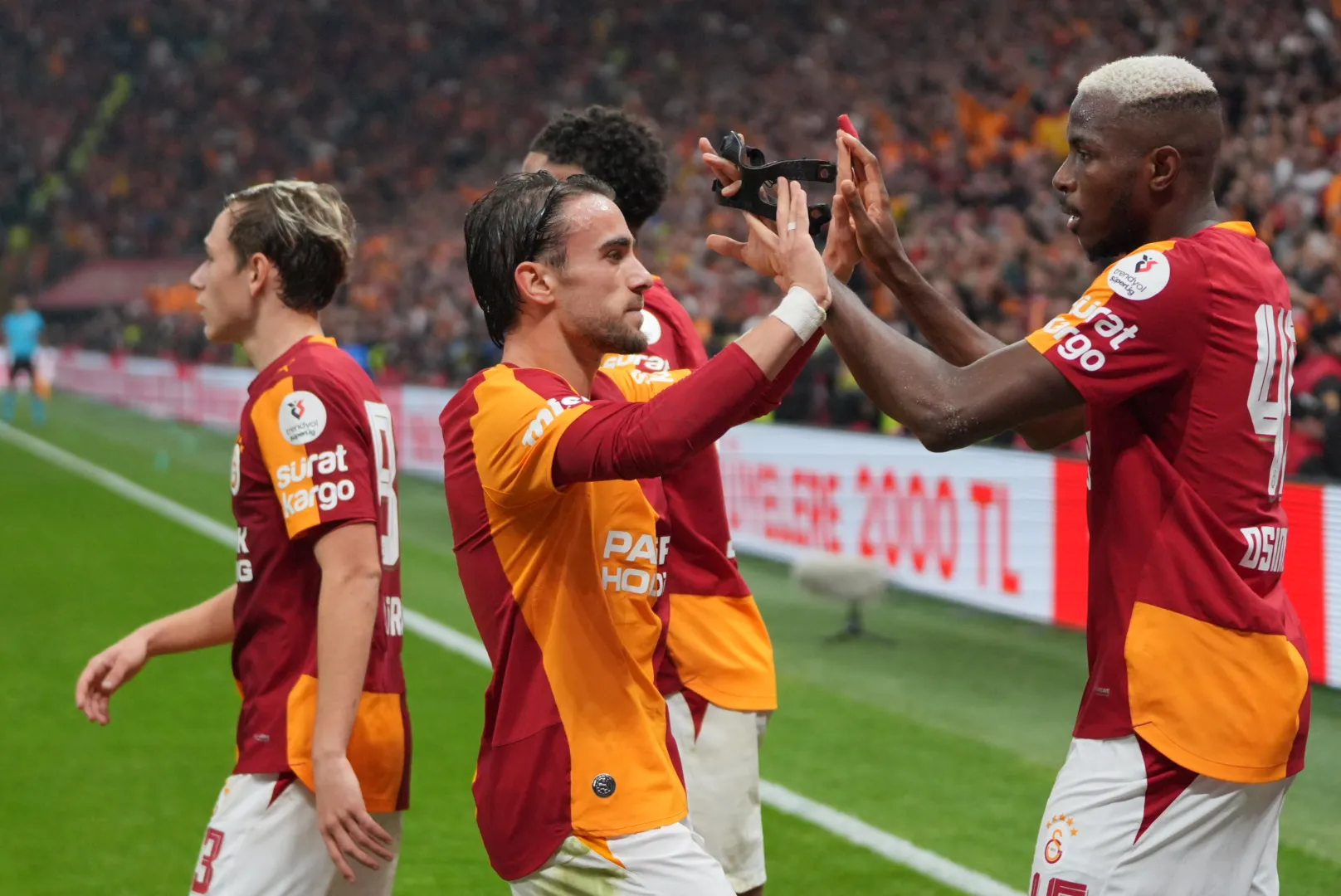 RAMS Park'ta Osimhen Fırtınası: Derbide İlk Yarı Galatasaray'ın Üstünlüğüyle Geçildi