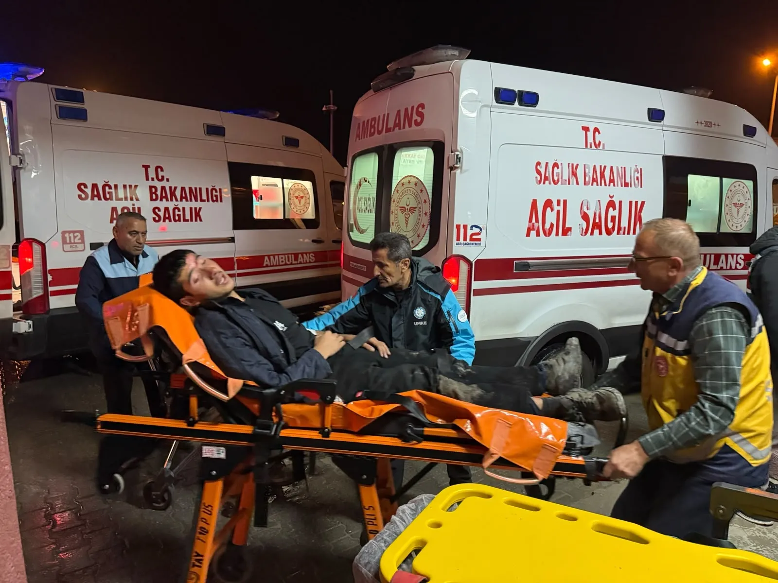 Jandarmadan kaçarken dereye uçtular: Kapasitesinin çok üzerinde yolcu taşıyan minibüs faciası