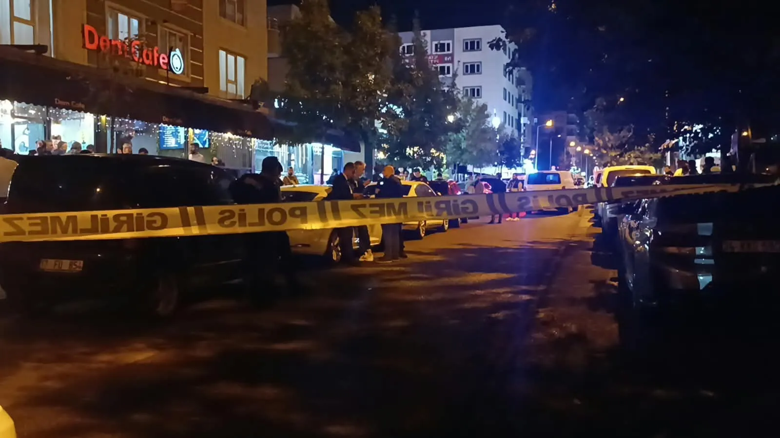 Batman'da motosikletli saldırı: İş yerini kurşun yağmuruna tutup izlerini kaybettirdiler