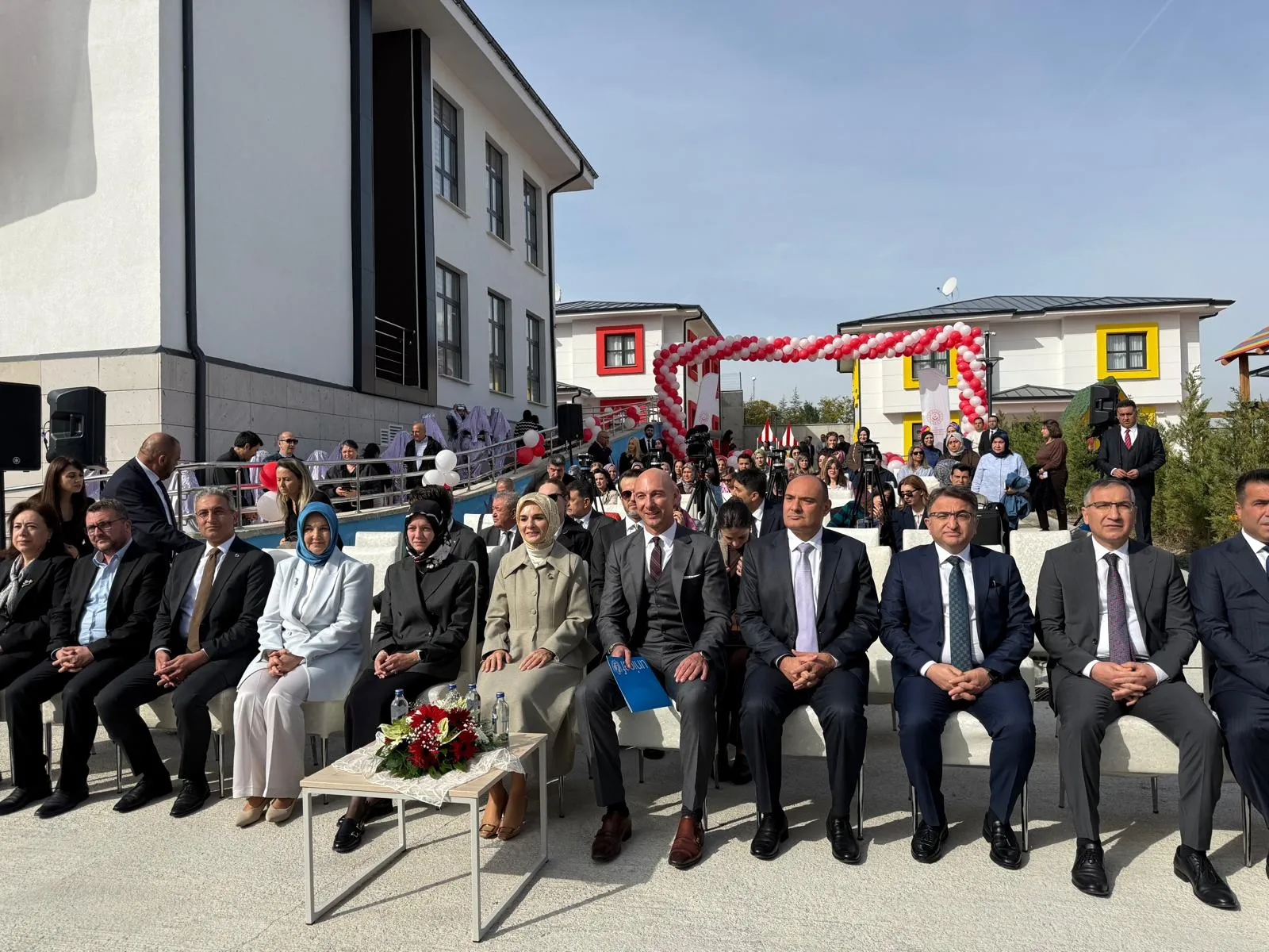 Mehmet Akif Ersoy'un ismi Ankara'da çocukların geleceğine ışık tutuyor