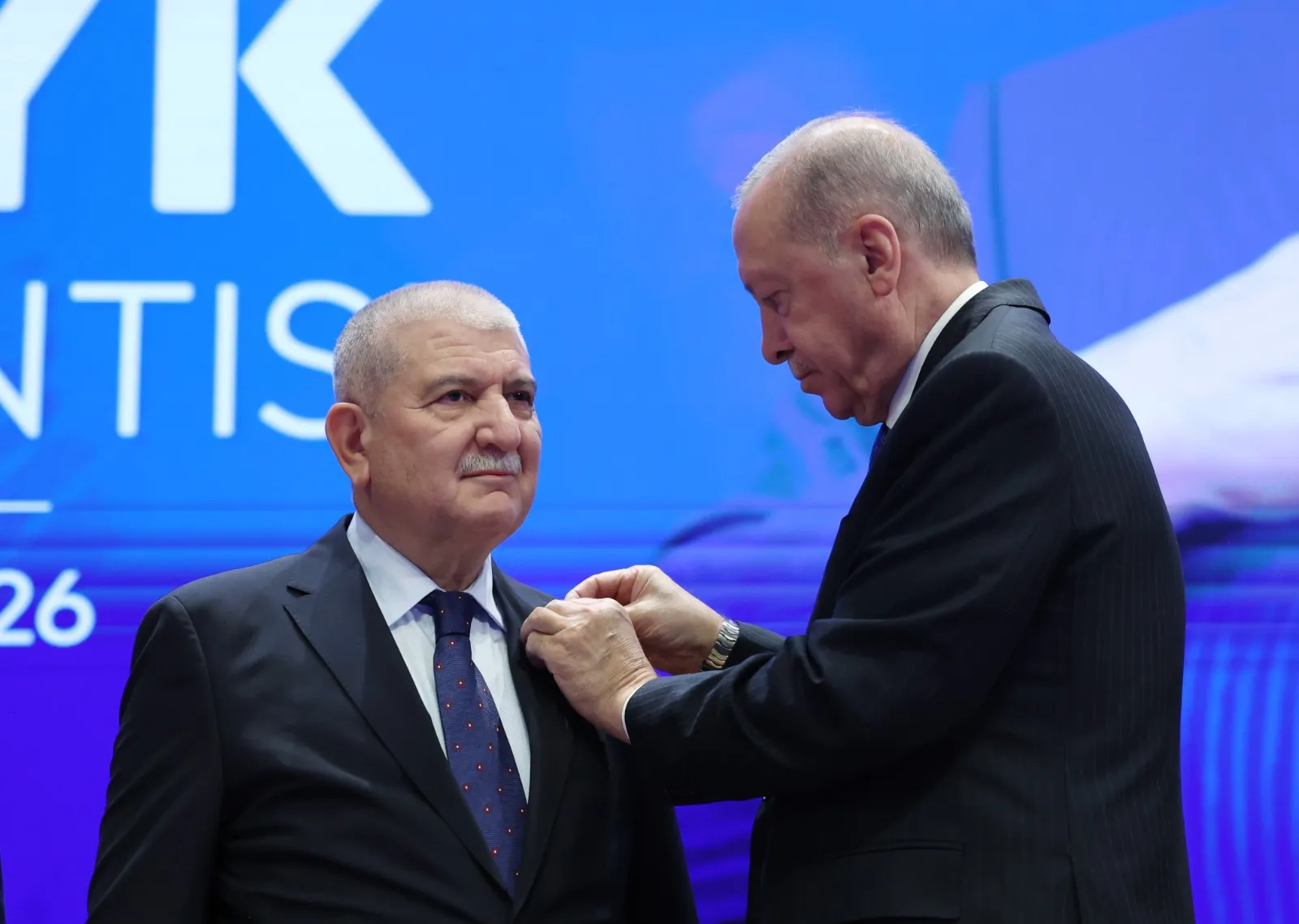 AK Parti'den fon vurguncularına sert mesaj: Kimin makamı ne olursa olsun hesabı sorulacak