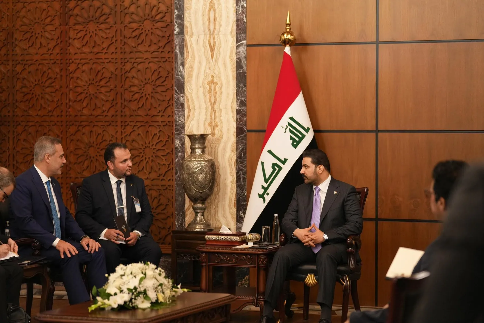 Bağdat'ta Kritik Diplomasi: Hakan Fidan ve Ali Zeydi Masaya Oturdu