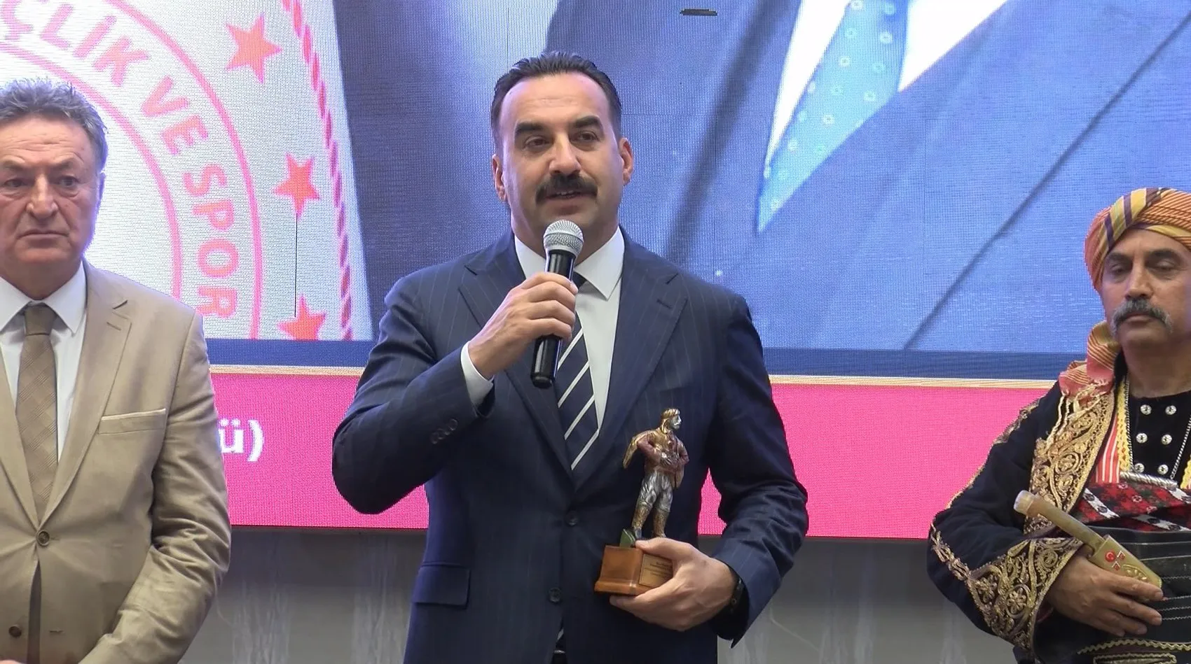 Başkentte Sporun Yıldızları Aynı Çatı Altında Buluştu: Emekler Ödülle Taçlandı