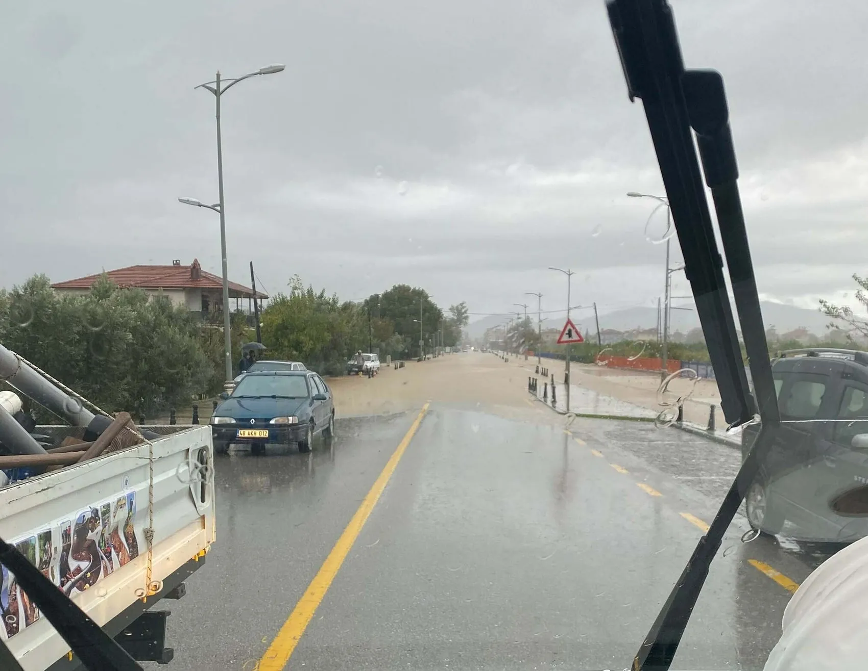 Dalaman'da kabus dolu gece: Tersakan Çayı taştı, hayat felç oldu