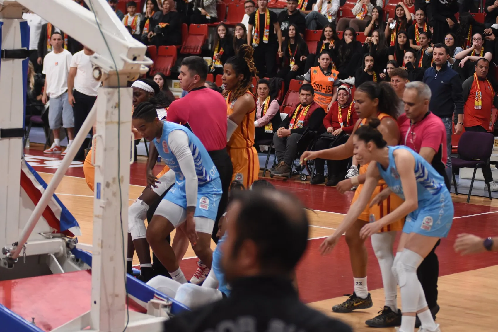 Kadir Has Salonu'nda nefes kesen düello: Kayseri geriden geldi, galibiyeti kaptı