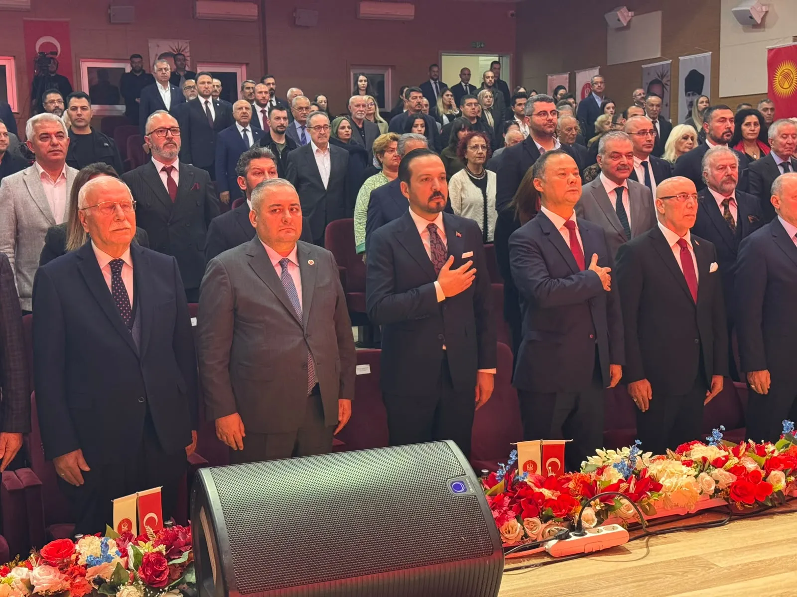 Kürşad Zorlu'dan stratejik hamle: Orta Koridor'un güney hattı için kritik güvence