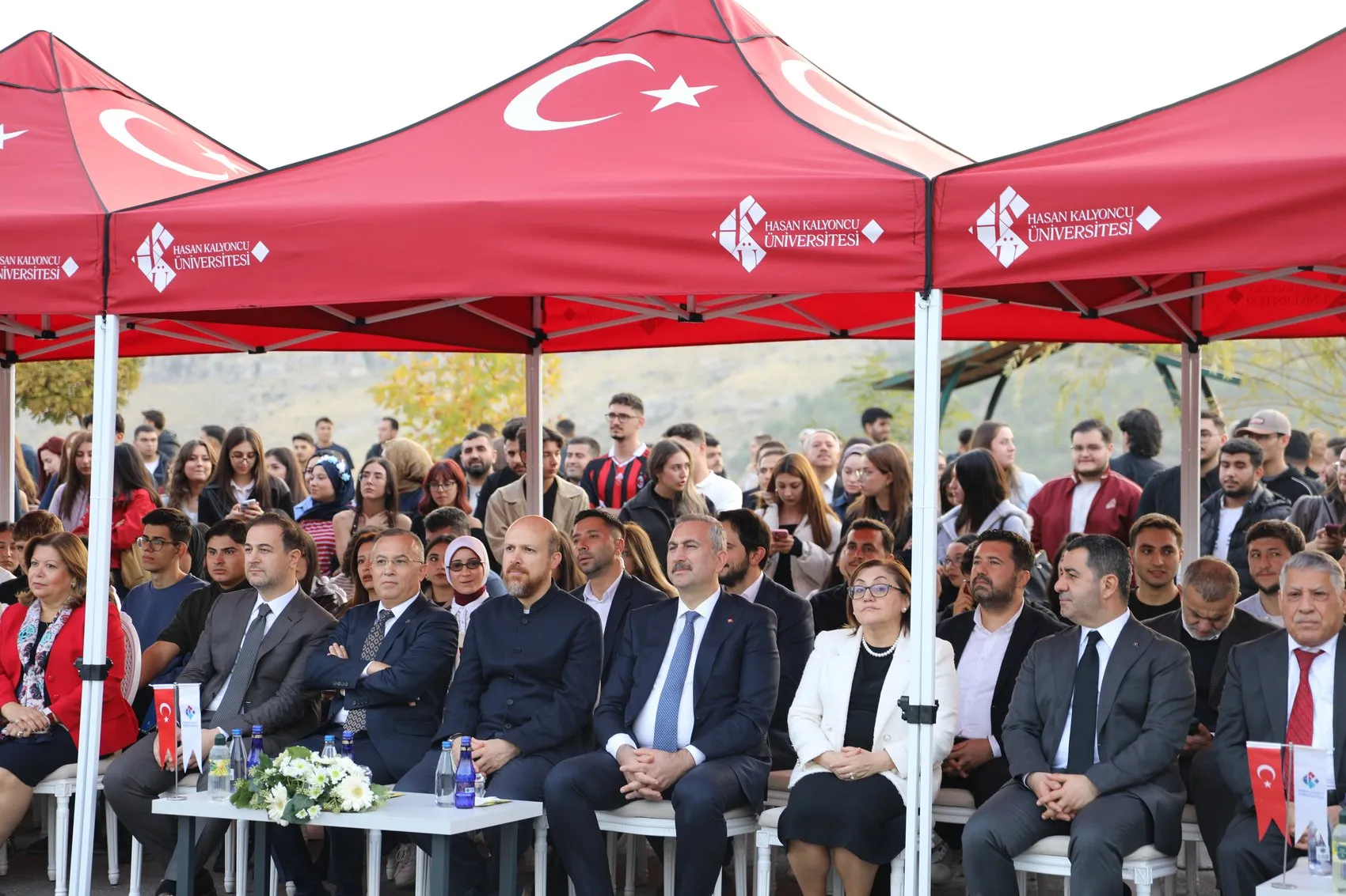 Bilal Erdoğan'dan Gaziantep'te gençlere çağrı: Sadece kendiniz için değil, dünya için üretin