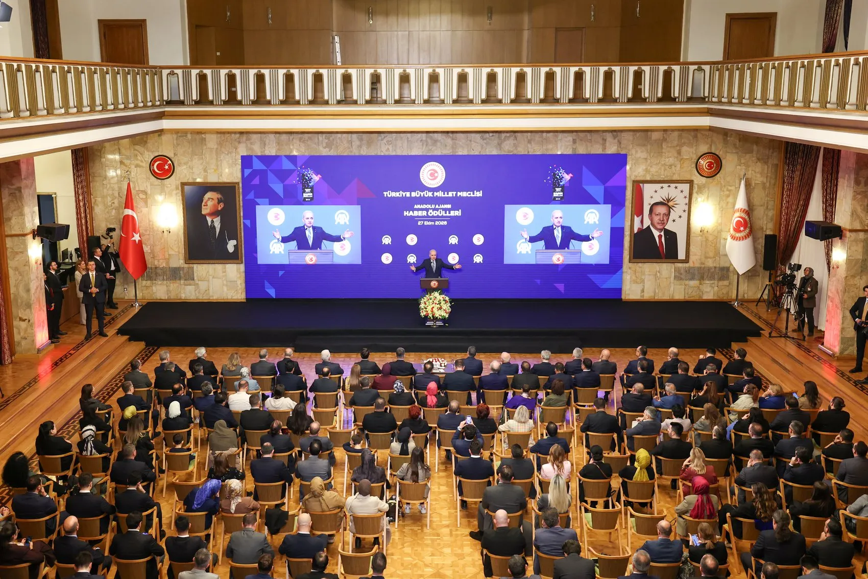 Numan Kurtulmuş'tan medya dünyasına kritik uyarı: Güçlü Türkiye'nin yolu etkili bir basından geçiyor