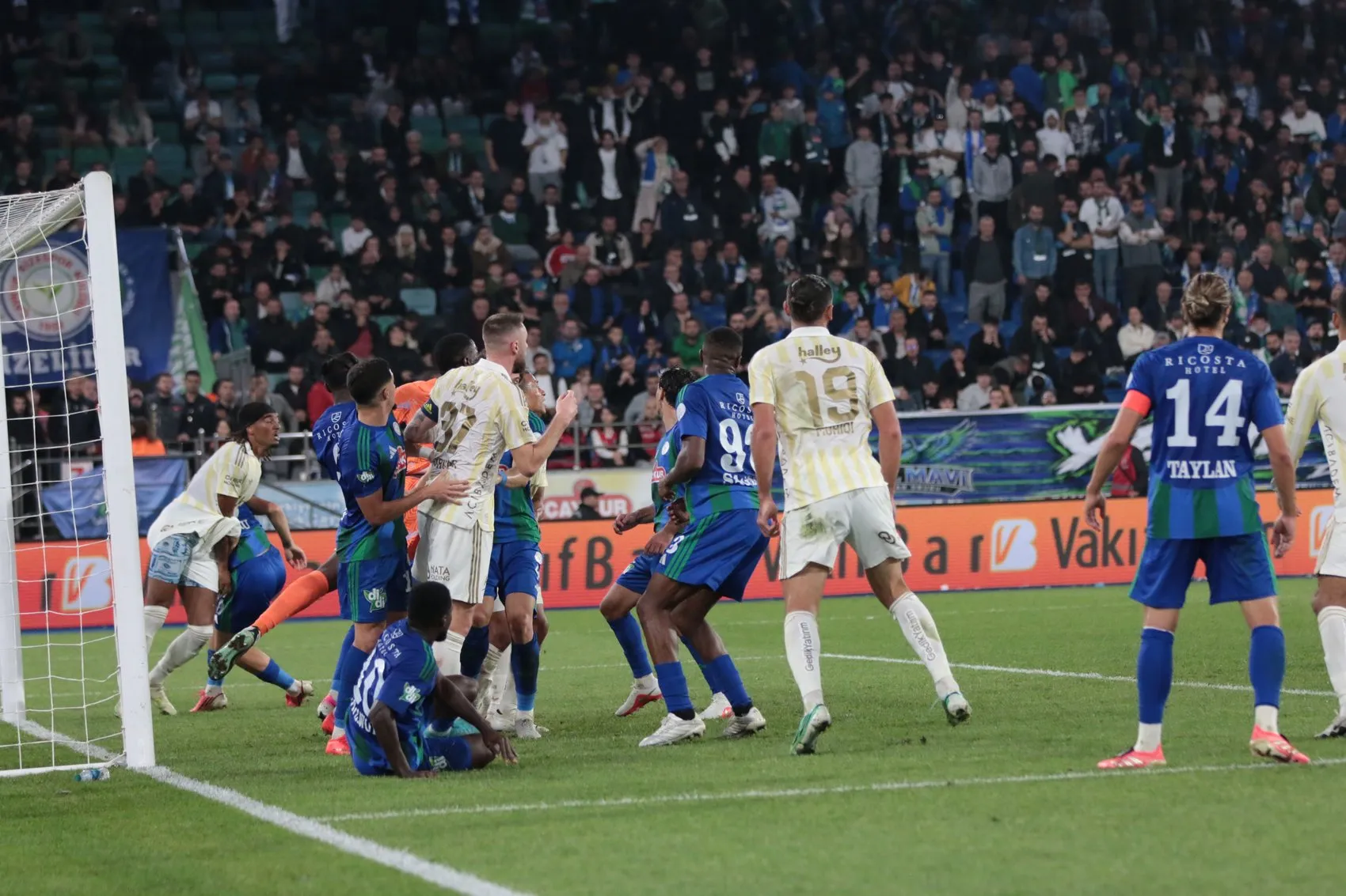 Karadeniz'de Fenerbahçe fırtınası: Rize deplasmanında net galibiyet
