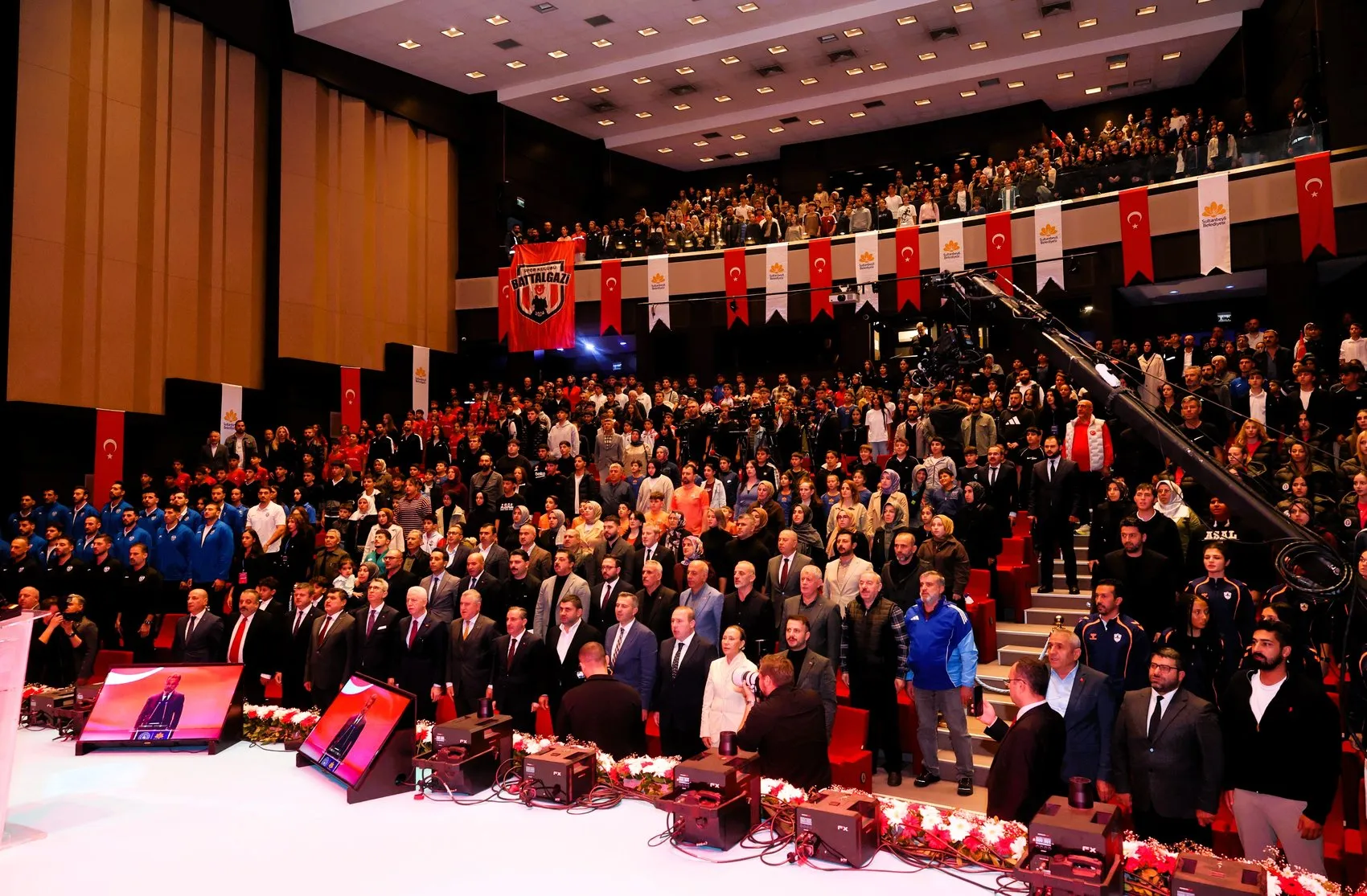 İstanbul'un spor haritası yeniden çiziliyor: Hedef 1,5 milyon lisanslı sporcu