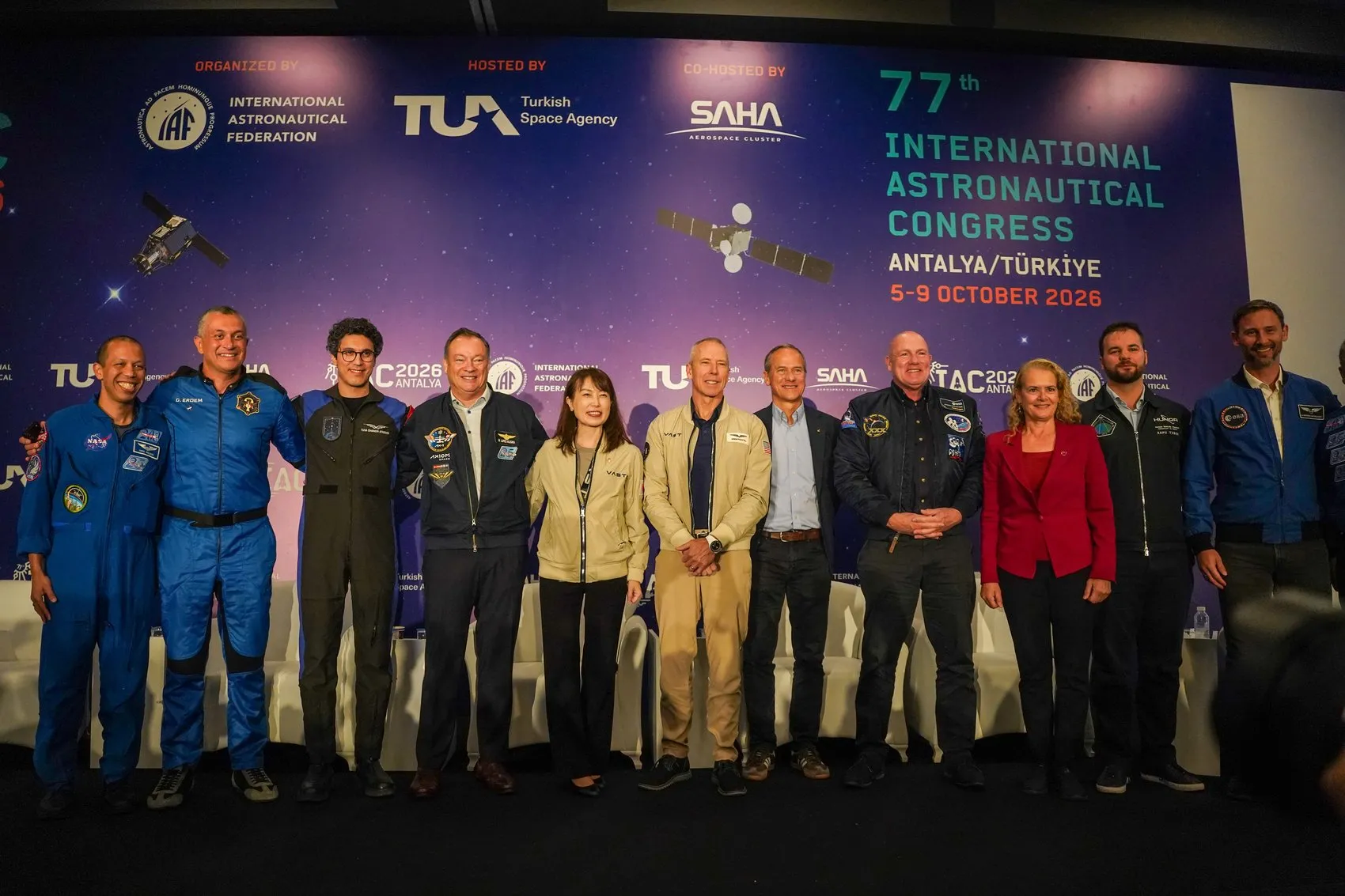 Uzayın derinliklerinde hayatta kalma mücadelesi: Astronotlar 'güvenli' sorusuna şaşırtan yanıtlar verdi
