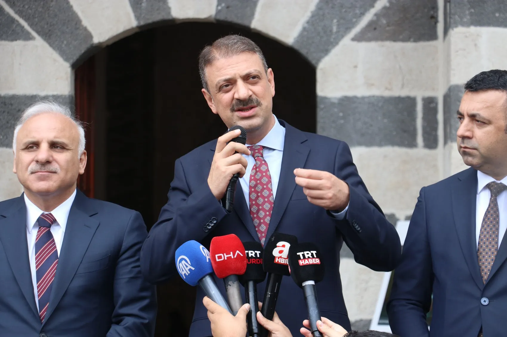 Depremin yaraladığı tarihi miras yeniden ayağa kalktı: 6 cami kapılarını açtı