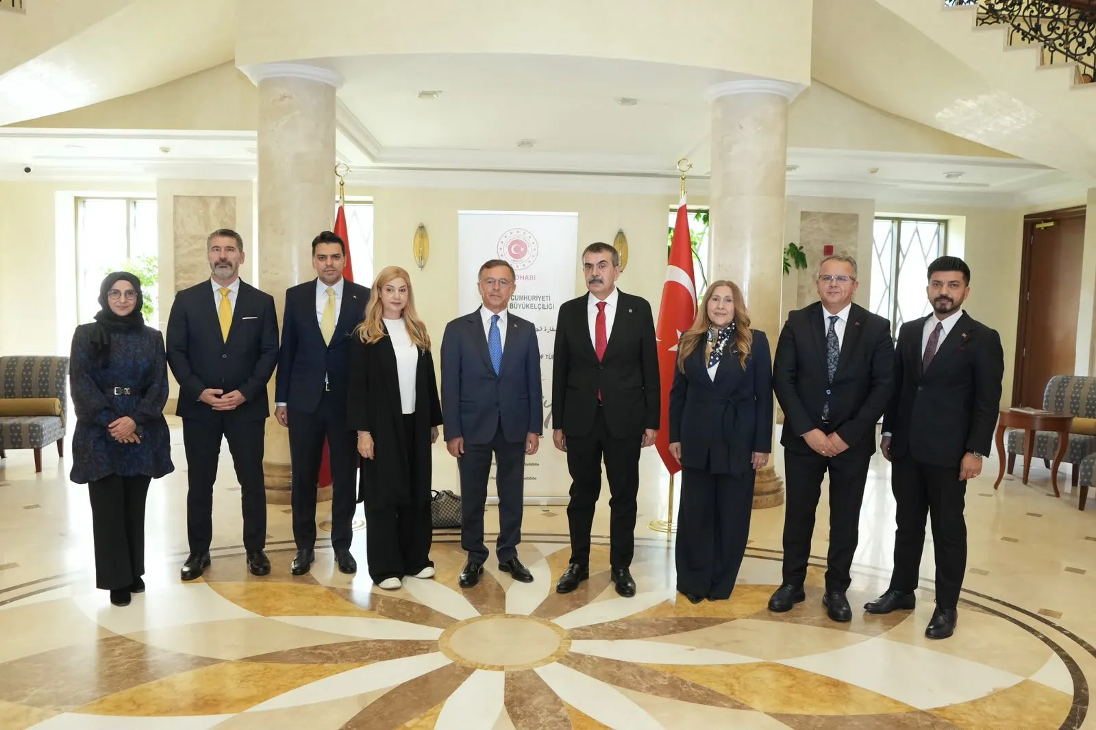 Bakan Tekin'in Abu Dabi mesaisi: Diplomatik temaslar hız kazandı