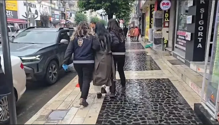 Düzce'de masaj salonlarına şafak operasyonu: 5 kişi cezaevine gönderildi