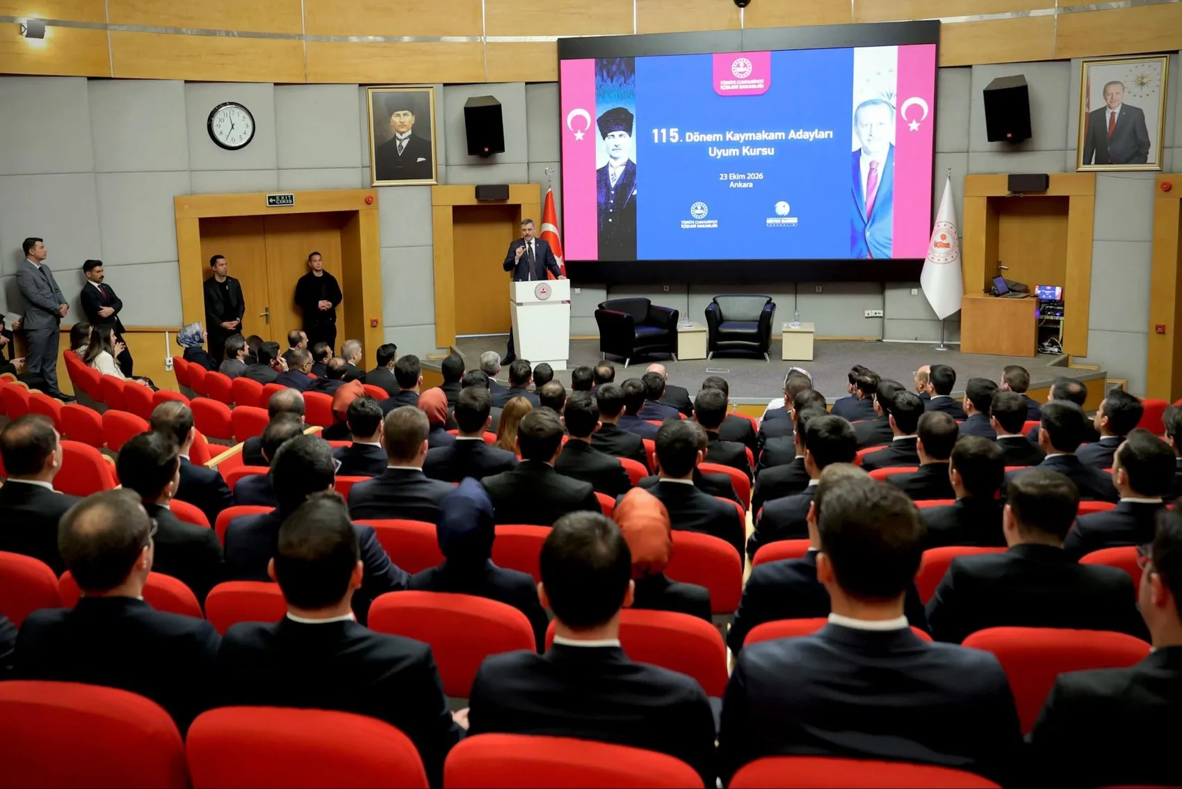 Mülki idarenin genç temsilcilerine Bakan Çiftçi'den kritik öğütler