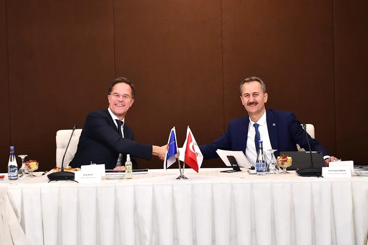Savunma sanayiinde dörtlü ittifak dönemi: Türkiye merkezli yeni stratejik iş birliği