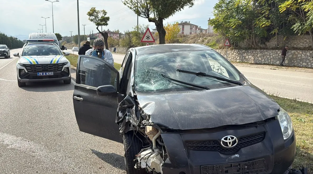 Safranbolu'da yaya geçidinde feci kaza: Elektrikli bisiklet sürücüsü hayatını kaybetti