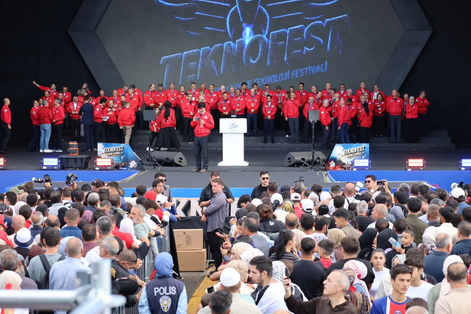 Peygamberler Şehri Şanlıurfa'da TEKNOFEST Rüzgarı: Gençler Türkiye Yüzyılı'nın Mimarı Olacak